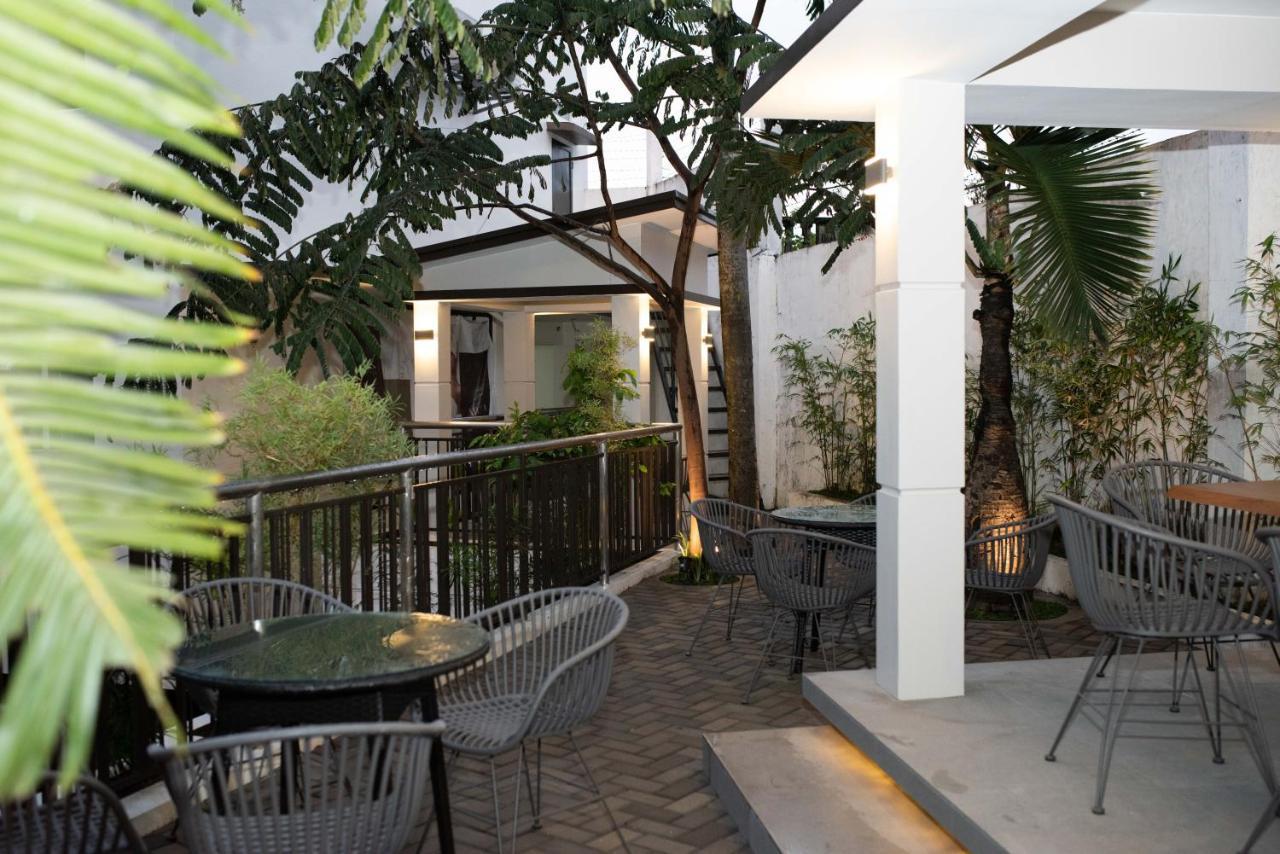 Hotel Areca Legazpi Extérieur photo